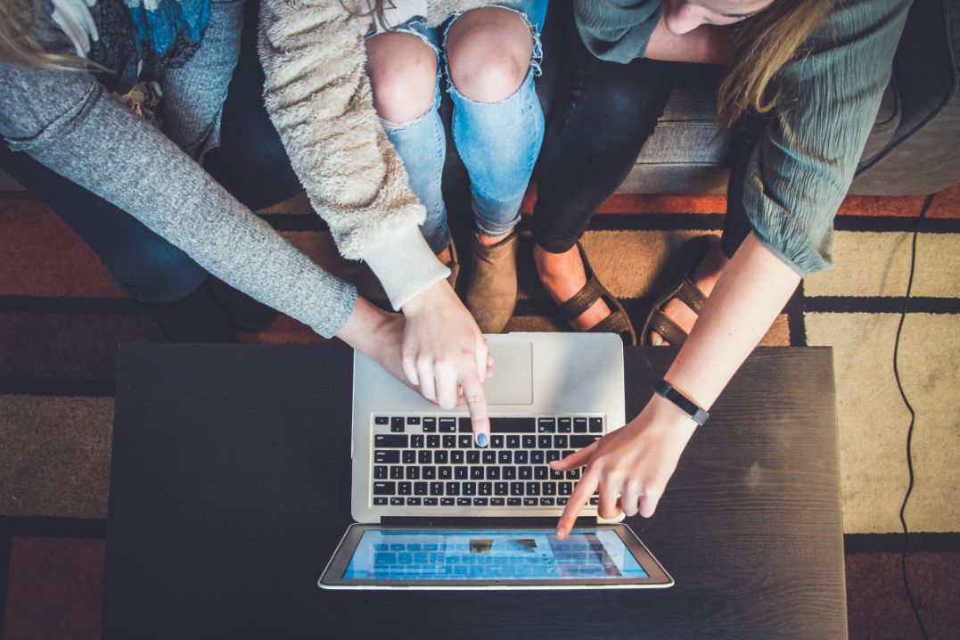 10 Steps for a Smooth Employee Performance Management System Implementation